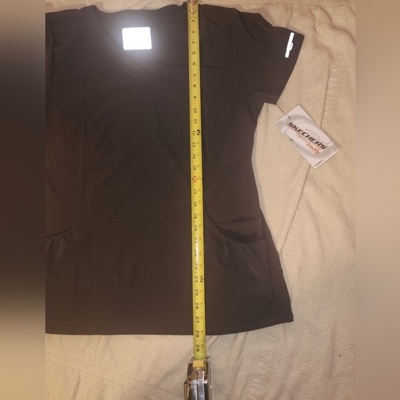 New! Skechers VitalityCharge  pewter Gray 3-Pocket Crossover Scrub Top Size L - Picture 5 of 9